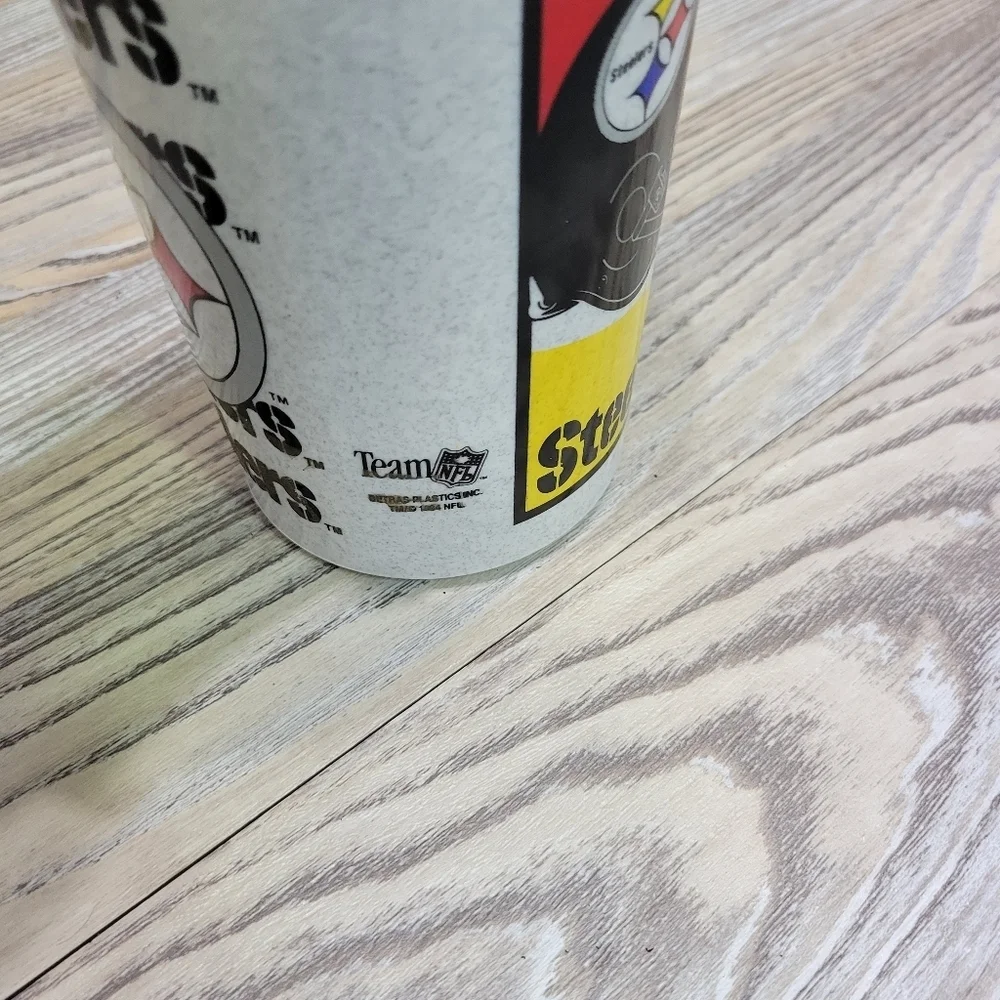 Vintage Pittsburgh Steelers insulated cup Unisex 22oz gray